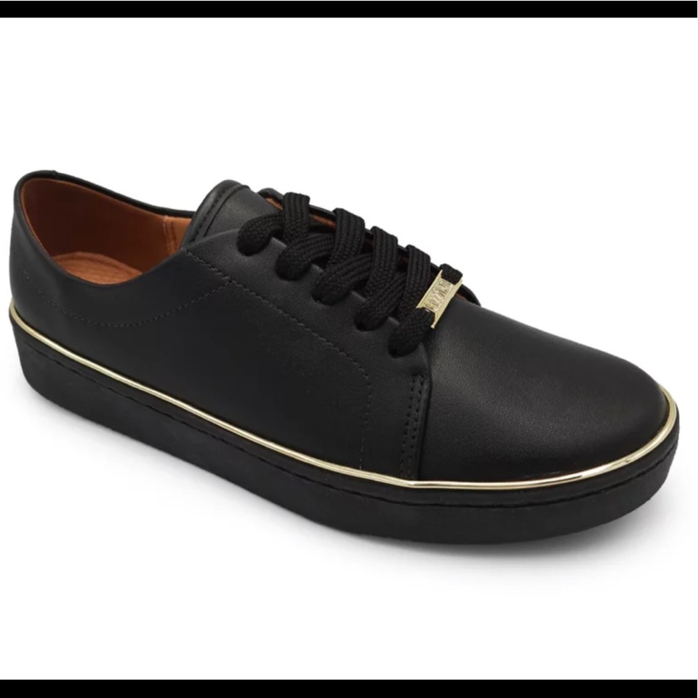 Urban style sneakers made in Brazil with ultra high quality.
